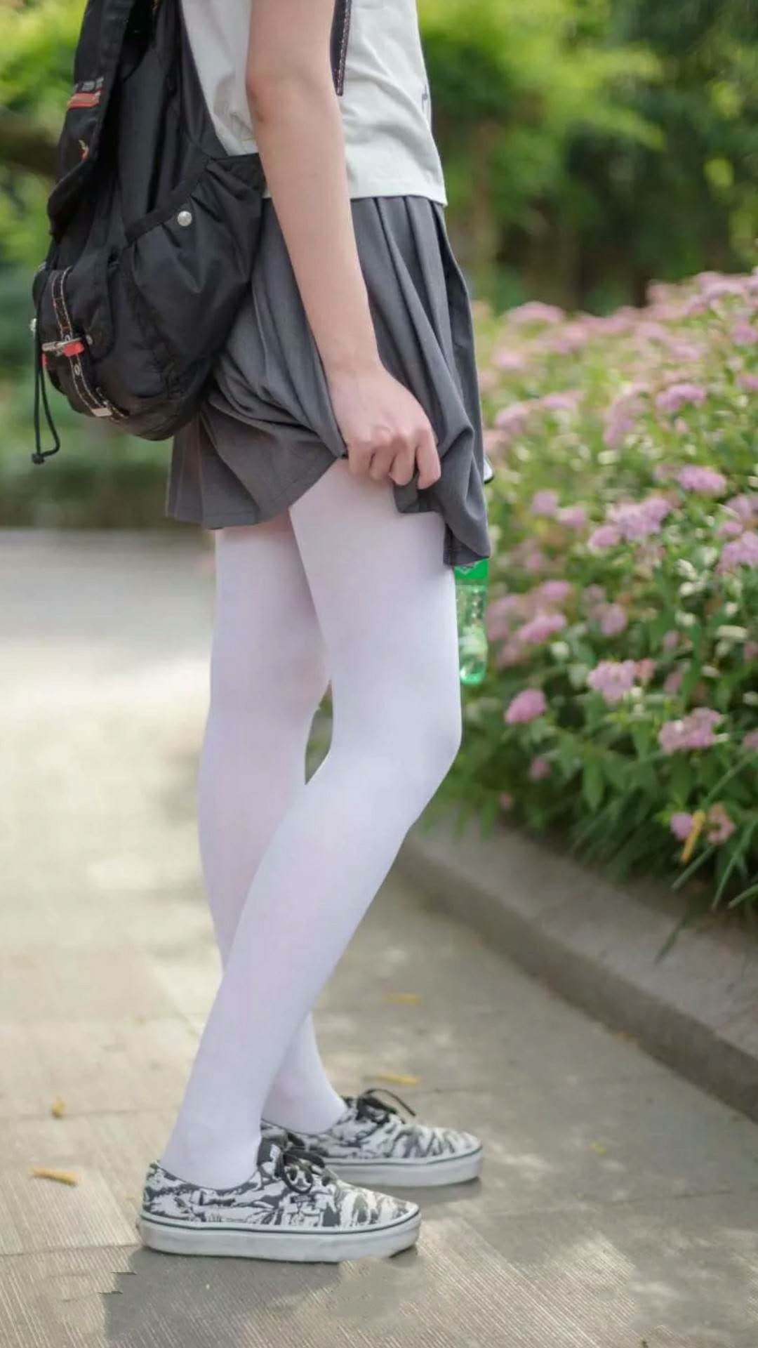 日本队成功晋级亚洲杯淘汰赛,日本亚洲杯比赛