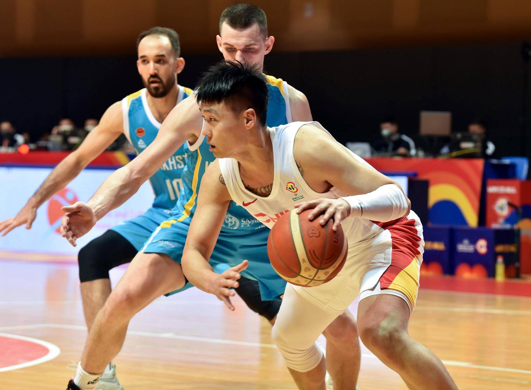 包含乐鱼体育：中国篮球运动员，退役后真的能顺利转型吗？的词条