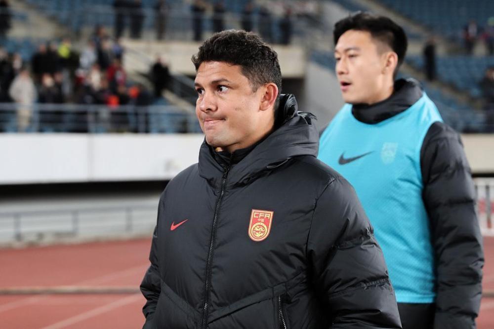 乐鱼体育:归化球员艾克森对中国足球文化认同的心理学分析的简单介绍