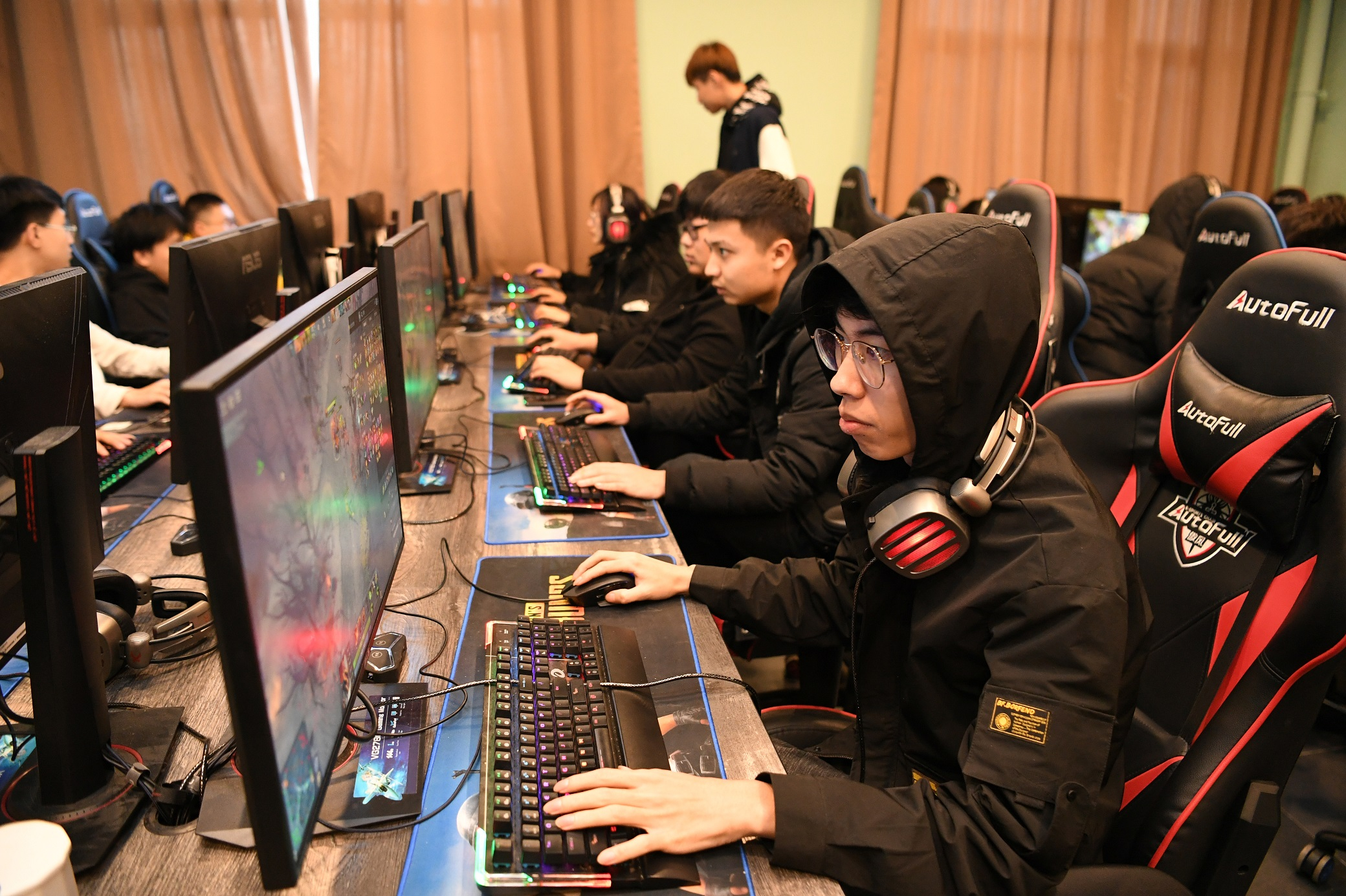 乐鱼体育:电竞历史经典回顾，重温传奇时刻的简单介绍